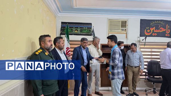 فرمانداری حاجی‌آباد و قلم‌های امید نگاهی به آینده رسانه و توسعه در سایه روز خبرنگار