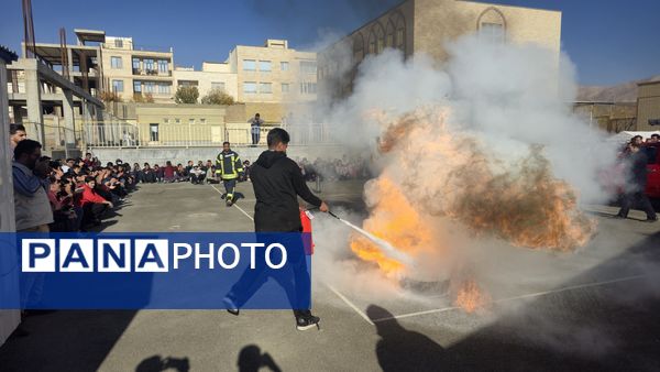 بیست‌وهفتمین مانور زلزله و ایمنی در مدارس شهرستان محلات 