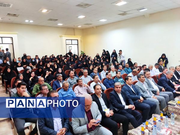 معاون وزیر آموزش و پرورش با مدیران مدارس شهرستان آبدانان دیدار کرد