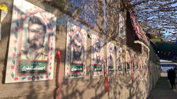 سفر دختران به سرزمین راز و نیاز؛ بازخوانی حماسه در قامت میراث‌داران نور