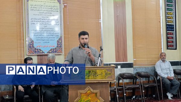 مراسم شهدای خدمت در ایلخچی با حضور دانش‌آموزان پیشتاز