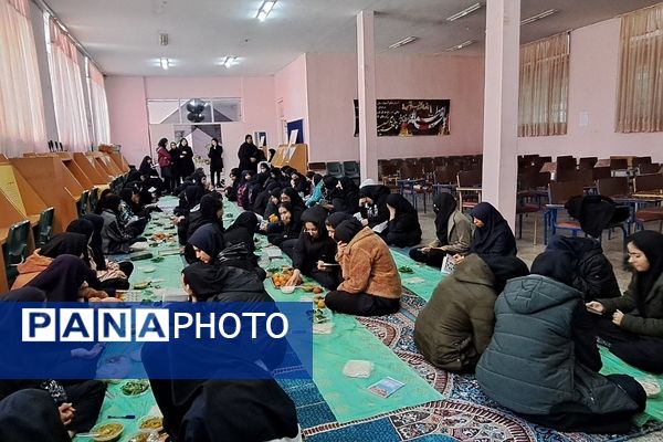 حضور دانش‌آموزان مدارس ناحیه 2 شهرری در مراسم عزاداری حضرت زهرا(س)