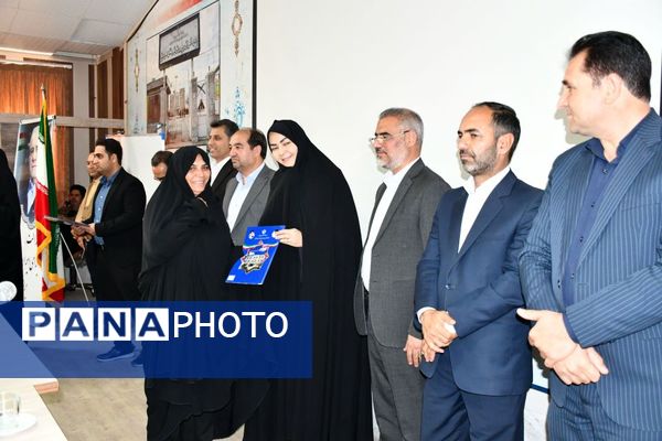 مراسم تجلیل از مدیران و رتبه‌های برتر کنکور ۱۴۰۴ در شهرستان مه‌ولات