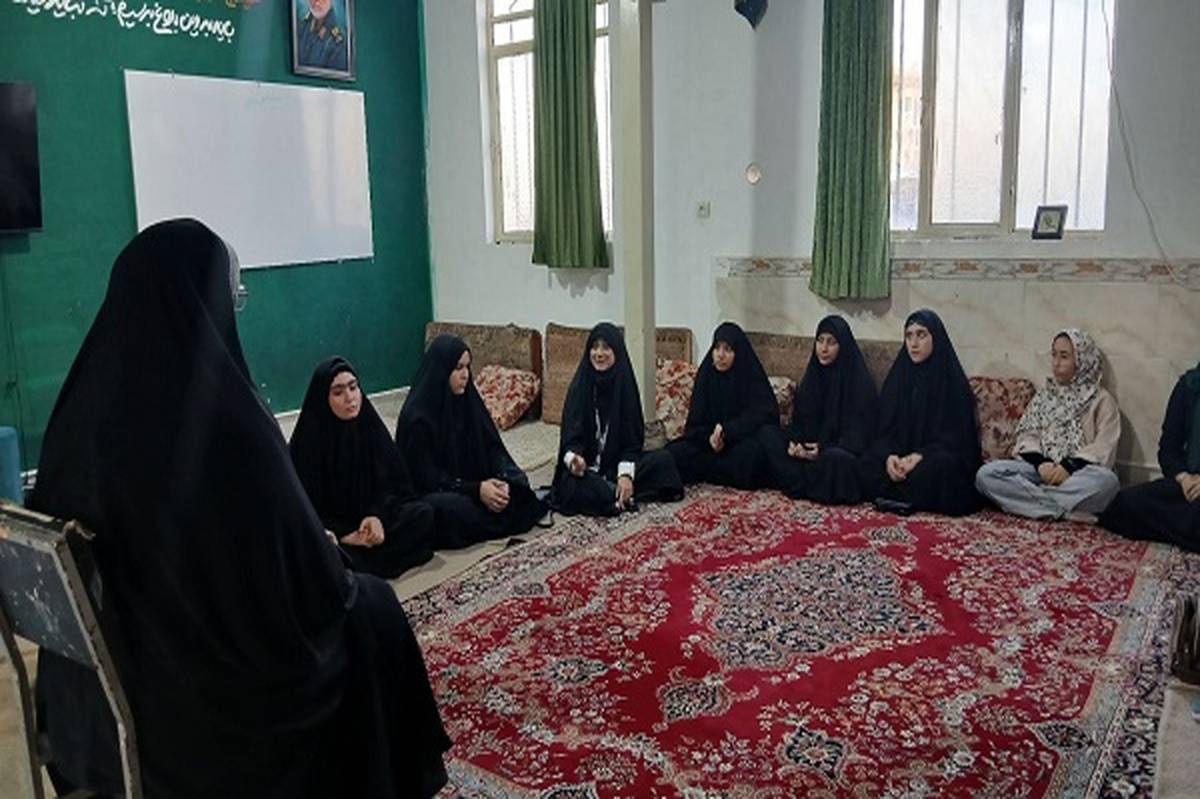 کارگاه آموزش مهارتهای زندگی ویژه دختران نوجوان در پایگاه مهدیه شهرستان نظرآباد برگزار شد