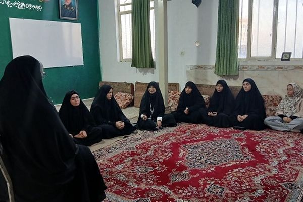 کارگاه آموزش مهارت‌های زندگی ویژه دختران نوجوان در پایگاه مهدیه شهرستان نظرآباد برگزار شد