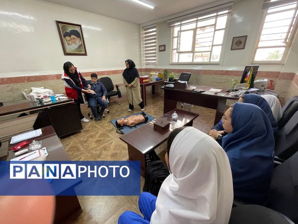 برگزاری جلسه آموزشی دانش‌آموزان سفیر سلامت  منتخب جهت حضور در مسابقات استانی