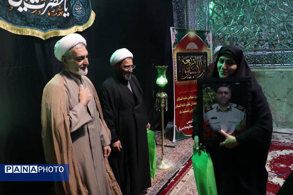 آیین تکریم مادران و همسران شهدا در شبستان بزرگ حرم بی‌بی سکینه(س)