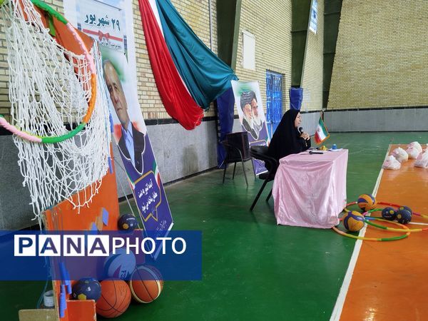 اعزام کاروان تجهیزات ورزشی - بهداشتی مهر بانشاط به مدارس فاروج 