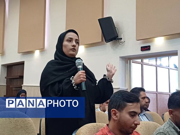 تجلیل از اصحاب رسانه توسط فرماندار و شهرداری‌های برخوار در سالن فرمانداری برخوار 