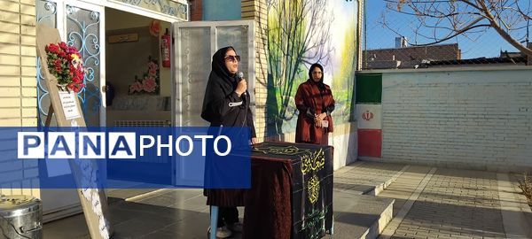 برپایی ایستگاه صلواتی در دبیرستان دخترانه امید 