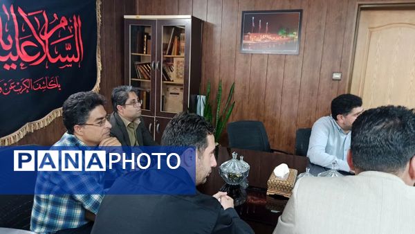 دیدار مسئولان شهرستان قرچک با فرماندار شهرستان قرچک به‌مناسب هفته دولت 