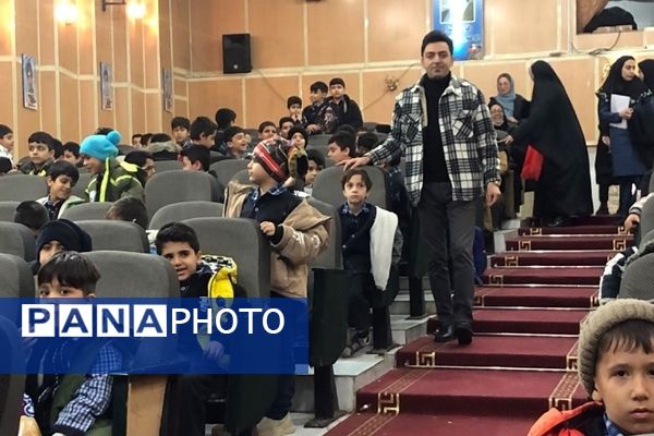 حضور پرشور دانش‌آموزان دبستان هیأت امنایی شهید قلنبر در اردوی کانون ری