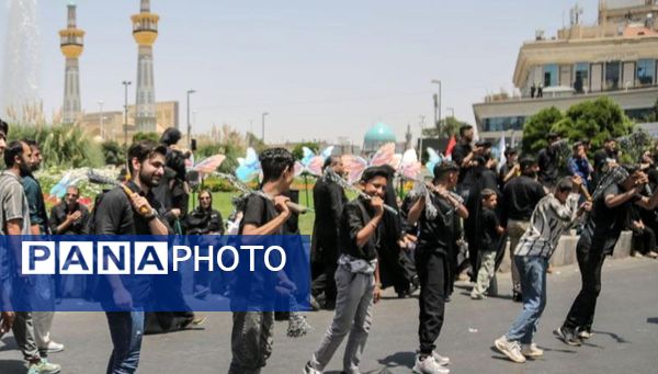 رود اشک و عشق در مسیر حرم همزمان با شکوه عزاداری هیئات‌ در خیابان‌های مشهد