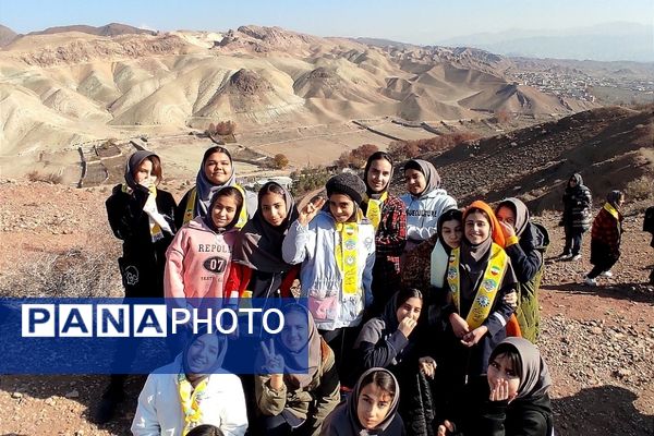 اعزام دانش آموزان شهرستان ورامین به اردو یک روزه تمشک