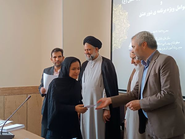 تجلیل از برگزیدگان پویش یاحسین(ع) در گناباد