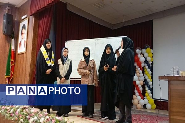 کلاس آموزشی خبرنگاری در کانون مهر تابان نیشابور