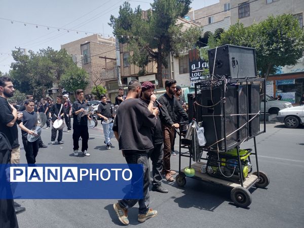 دسته‌های عزاداری در رباط کریم