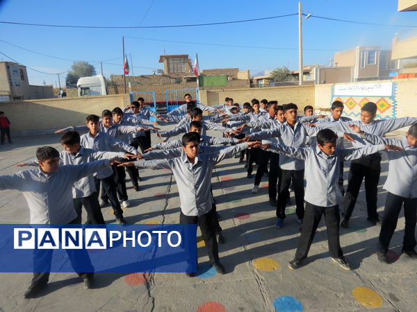 صبحگاهی شاد و پرنشاط در مدارس خاتم