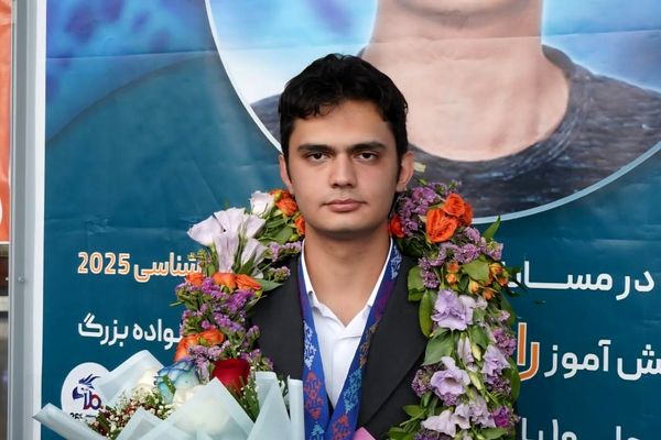 المپیاد، مسیر علاقه‌مندان واقعی به علم و دانایی است/ هدف من برای رسیدن به قهرمانی، شاد کردن دل مردم ایران بود 