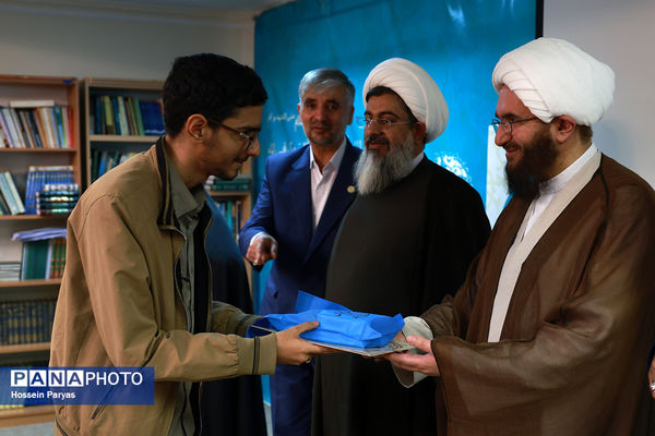 آیین تجلیل از برگزیدگان طرح ملی صبح رویش