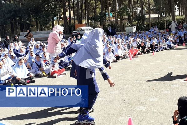 المپیاد ورزشی در مدرسه قدر بهارستان۲