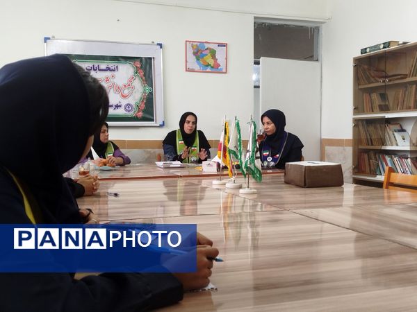 انتخابات شورای دانش‌آموزی در شهرستان فاروج 