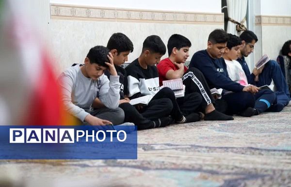 اعتکاف دانش آموزی در استان گلستان