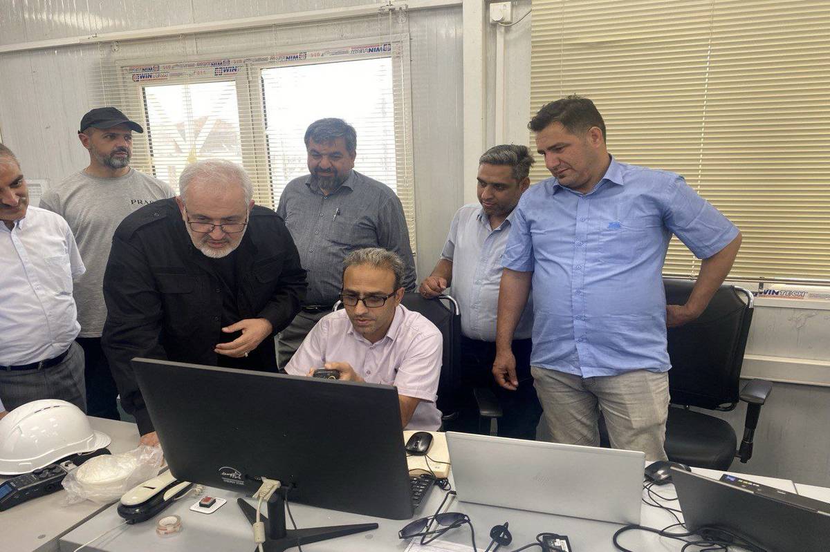 سنکرون اولین نیروگاه صددرصد ایرانی مقیاس متوسط در ری با حضور وزیر نیرو