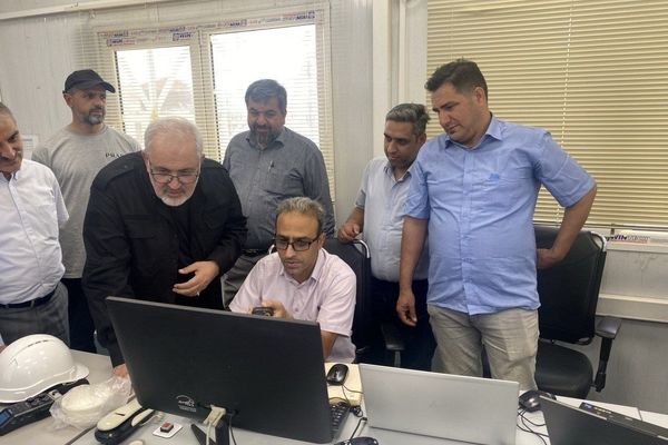 سنکرون اولین نیروگاه صددرصد ایرانی مقیاس متوسط‌ در ری با حضور وزیر نیرو