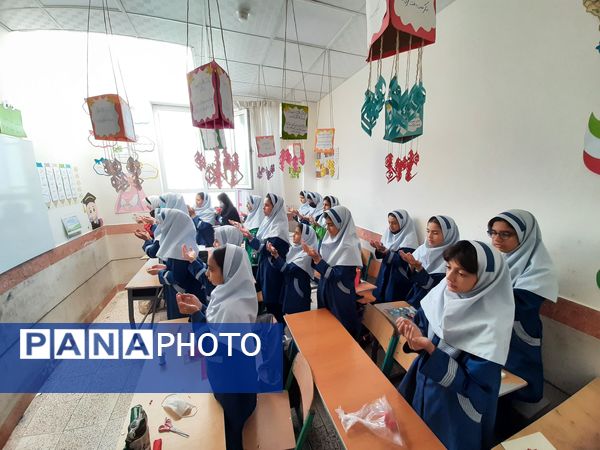 مراسم صبحگاه  دبستان زنده یاد امینی پور 