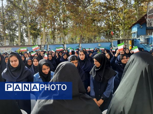 مراسم باشکوه زنگ ایثار و مقاومت در دبیرستان مصلی نژاد حضرت ام البنین