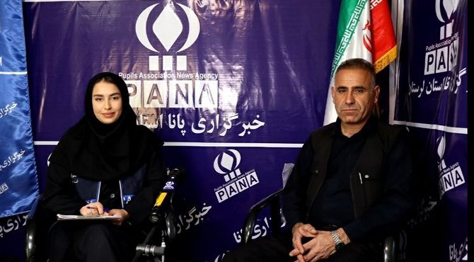 گفت‌وگو با معلمی که رد پایش در سخت‌ترین مسیرهای لرستان پیدا می‌شود