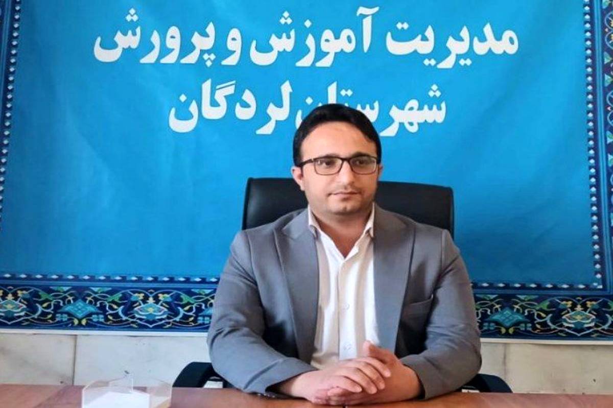 برگزاری جشن عاطفه‌ها در مدارس گامی موثر در مسیر عدالت اموزشی است