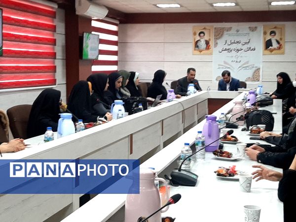 مراسم تقدیر از دانش‌آموز پژوهنده و فناور برتر کشوری و استانی ملارد 