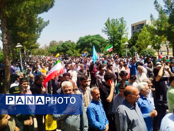 با هدف محکومیت جنایات رژیم کودک کش اسرائیل راهپیمایی جمعه خشم در کاشمر برگزار شد