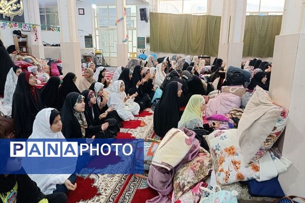 آخرین روز اعتکاف دختران در مسجد الزهرا شهر قیامدشت 