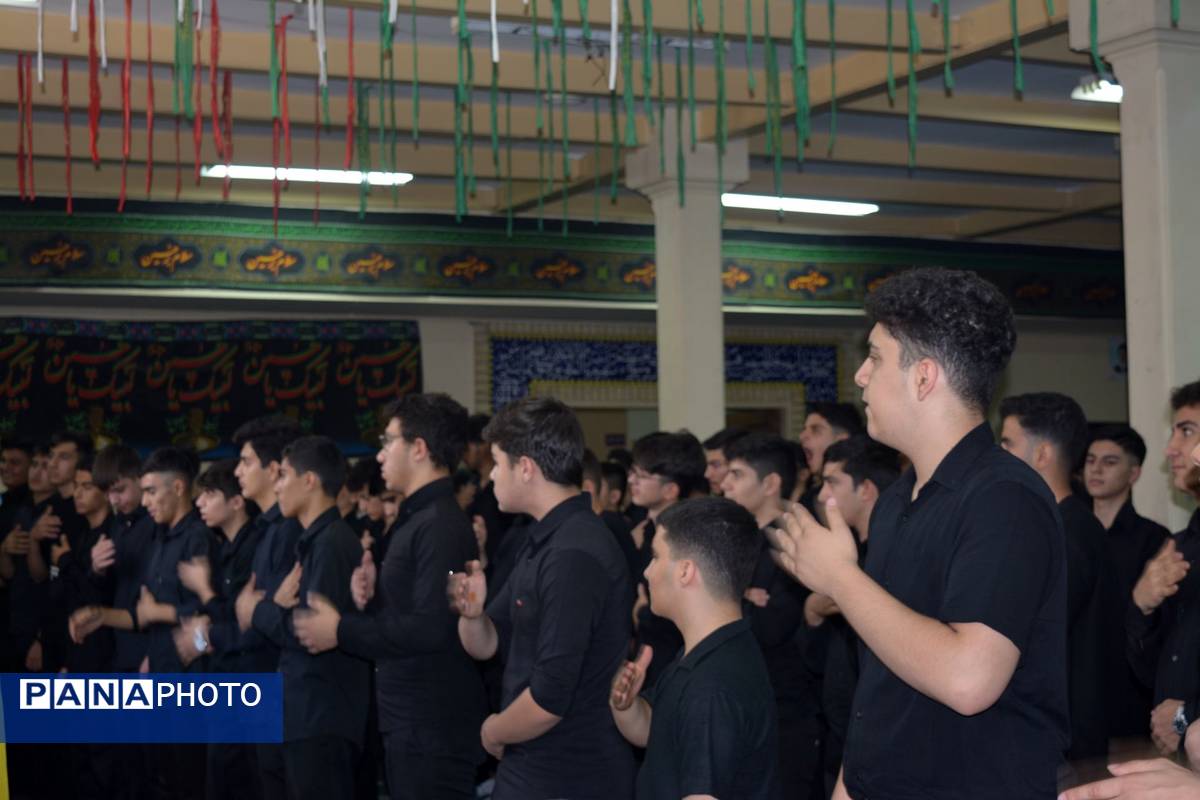 برگزاری مراسم سوگواره احلی من العسل در هنرستان مجتمع فنی تهران بهارستان ۲