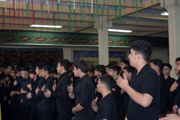 برگزاری مراسم سوگواره احلی من العسل در هنرستان مجتمع فنی تهران بهارستان ۲