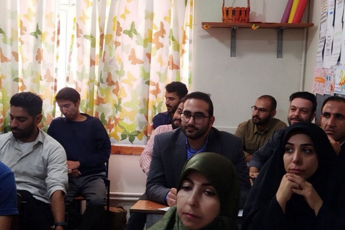 برگزاری کارگاه توانمندسازی نیروی انسانی طرح توانا ویژه نومعلمان در ناحیه یک شهرری