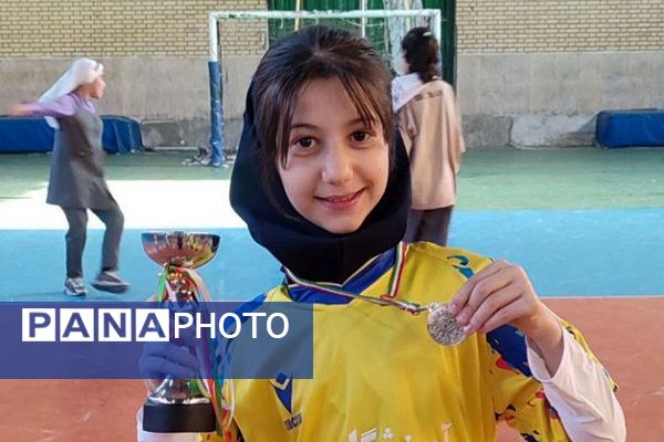 برگزاری مسابقه فوتسال دانش‌آموزی دختران ابتدایی در بهارستان دو