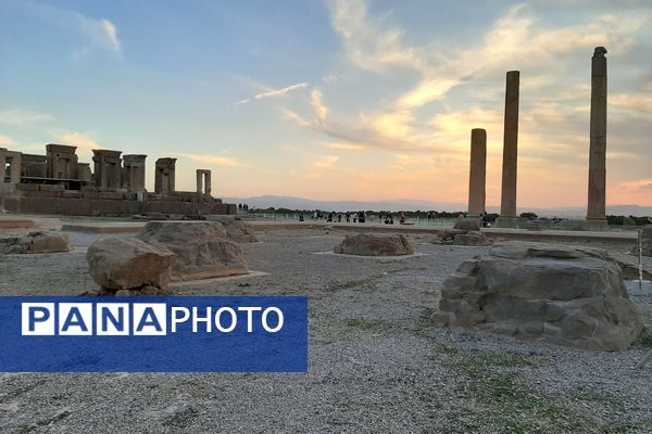 تخت جمشید نمادی از شکوه و عظمت در ایران باستان