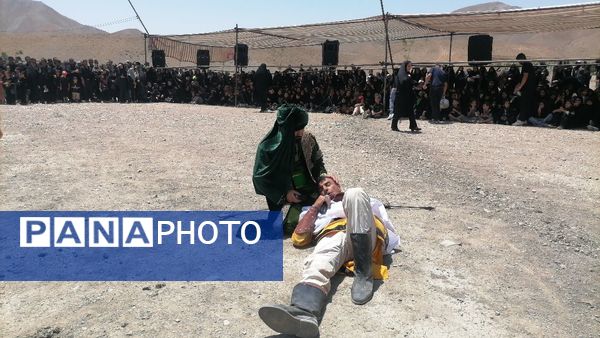 مراسم تعزیه خوانی در روز عاشورای حسینی در شهر بار 