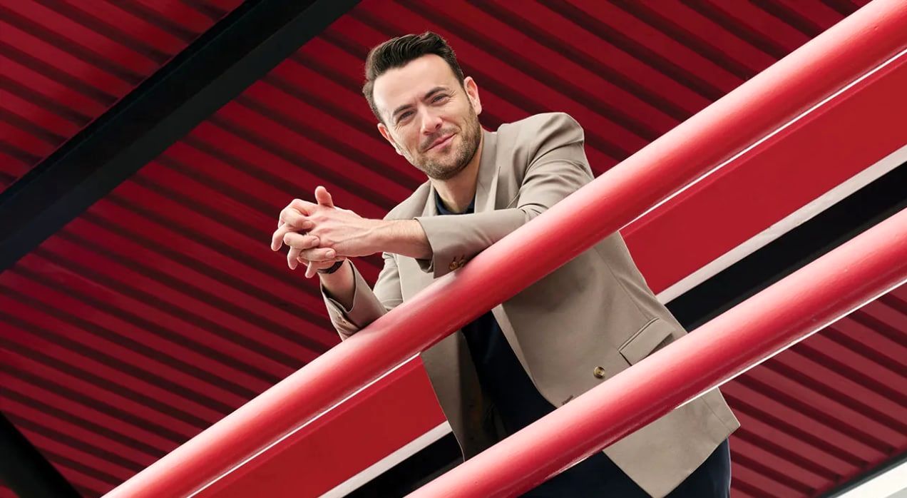 تغییر برروی نیمکت توپ‌چی‌ها به سبک هالیوودی