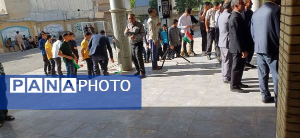 حضور پرشور دانش‌آموزان رای اولی شهرستان چرداول در انتخابات ریاست جمهوری