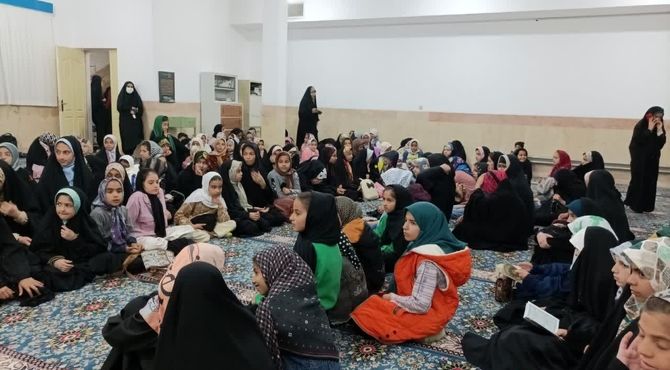 برگزاری کلاس حفظ قرآن در دبیرستان شهید خسروی شهرستان زارچ 