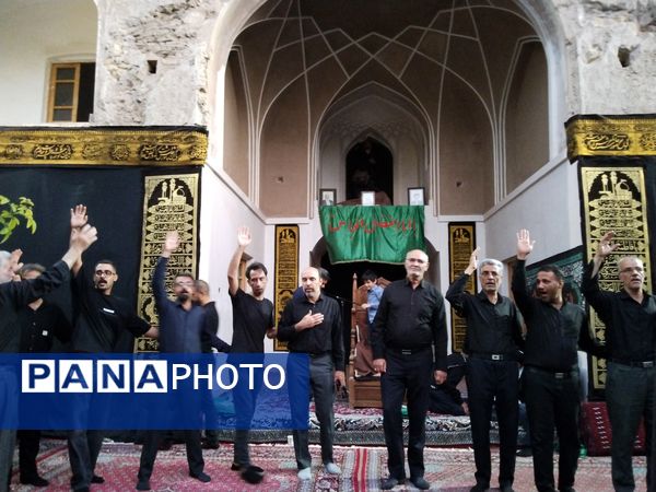 اقامه عزای سنتی در حسینیه گود بیرجند با قدمت ۱۰۰ ساله