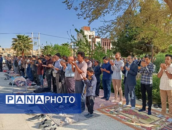 برپایی نماز عید سعید فطر در پارک شهدای کوچه بیوک