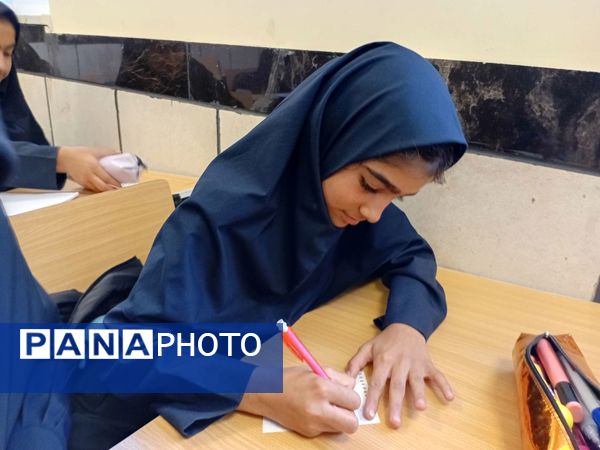 ساخت و راه‌اندازی بازی جعبه آرامش در مدرسه مادرمهربان خلیل آباد