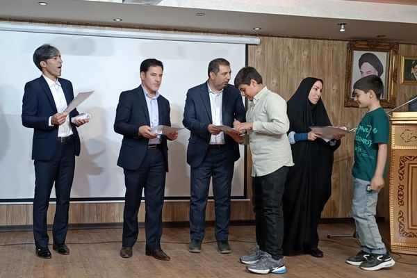 از کلاس‌های درس تا سکوهای افتخار؛ ثمره تلاش معلمان، خانواده‌ها و دانش‌آموزان در حفظ جزء ۳۰ قرآن کریم