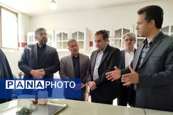 بازدید فرماندار و شورای شهرقدس از پژوهش‌سرای دکتر حسابی